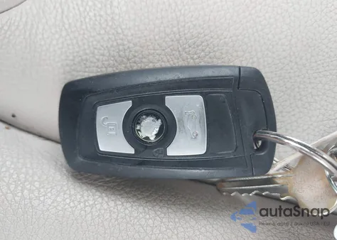 2015 BMW 328I xDrive z USA, uszkodzony, nr VIN WBA3B3C5XFF548560